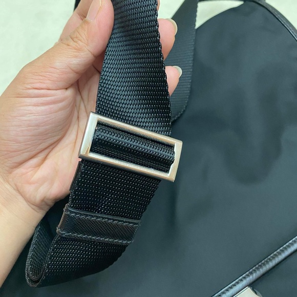 ❌❌SOLD❌❌🎀PRADA messenger bag🎀 - Picture 8 of 14